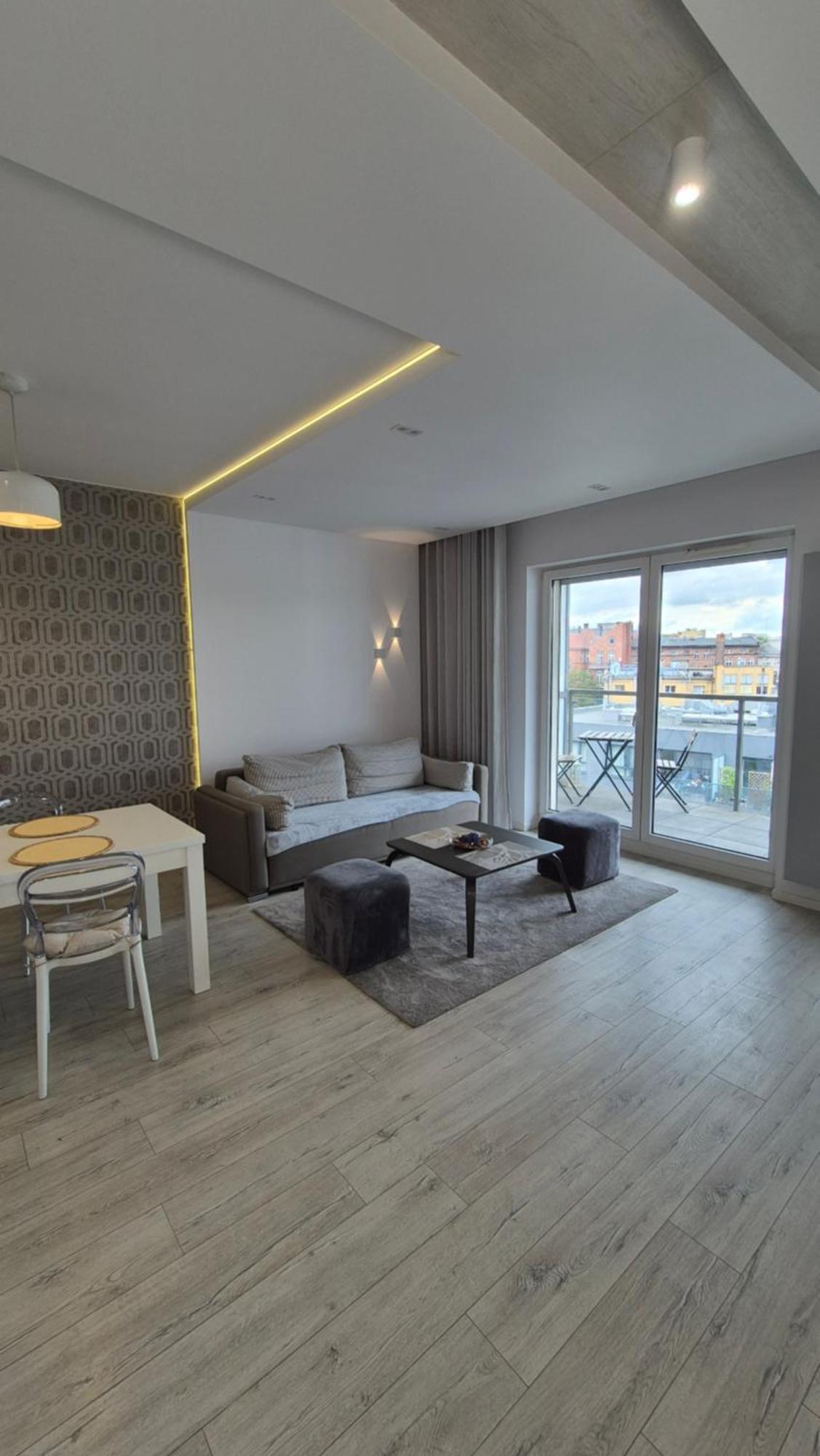 Boznicza Old Town Lux Apartment, Self Check-In 24H, Free Parking พอซนาน ภายนอก รูปภาพ