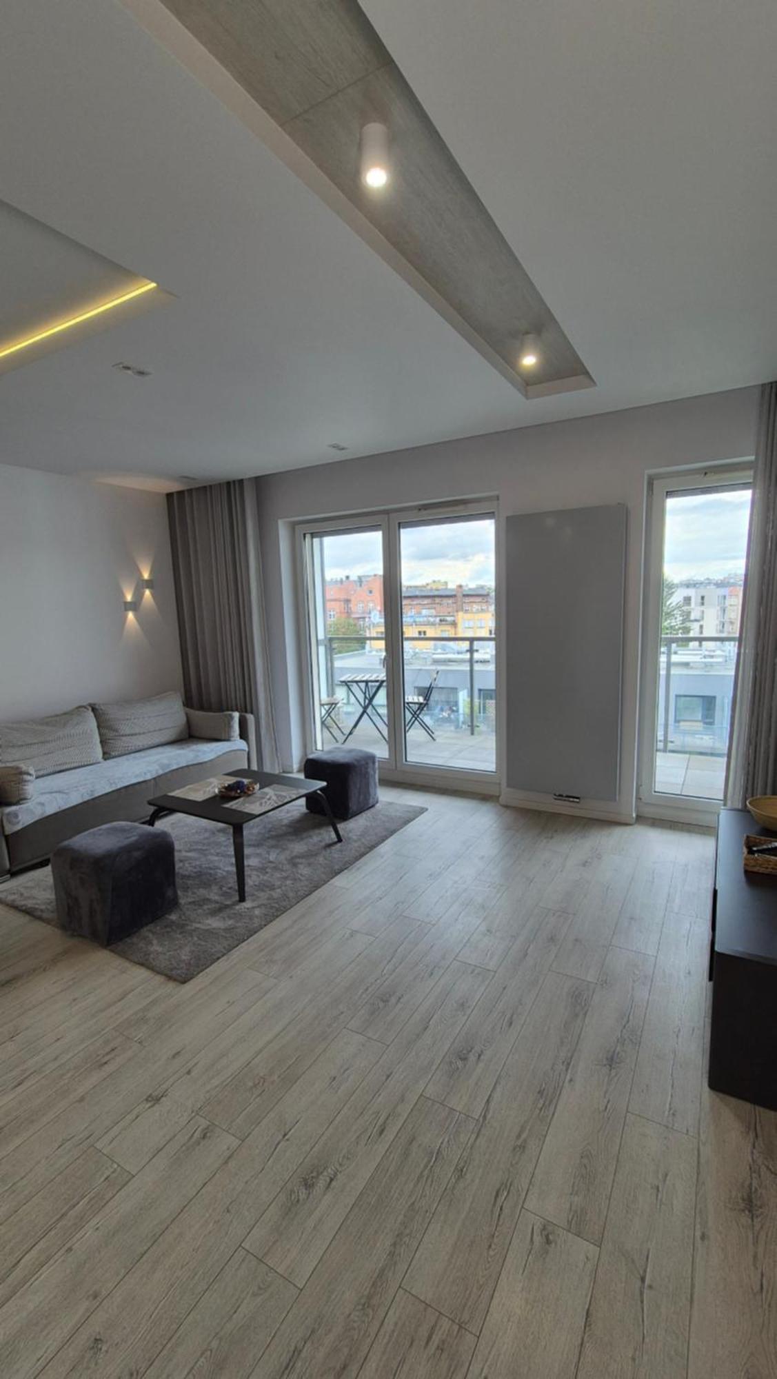 Boznicza Old Town Lux Apartment, Self Check-In 24H, Free Parking พอซนาน ภายนอก รูปภาพ